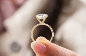 How to Choose a Moissanite Ring A Complete Buyer’s Guide