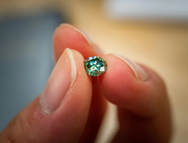 Can Jewelers Tell Moissanite from Diamond Here’s What You Should Know