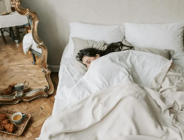 Can You Sleep with a Moissanite Ring Complete Guide