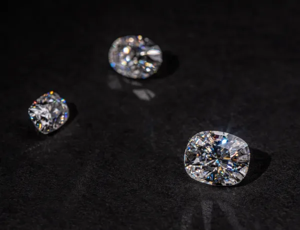 Three Stone Moissanite Rings Meaning, Style, and Choosing the Perfect Design